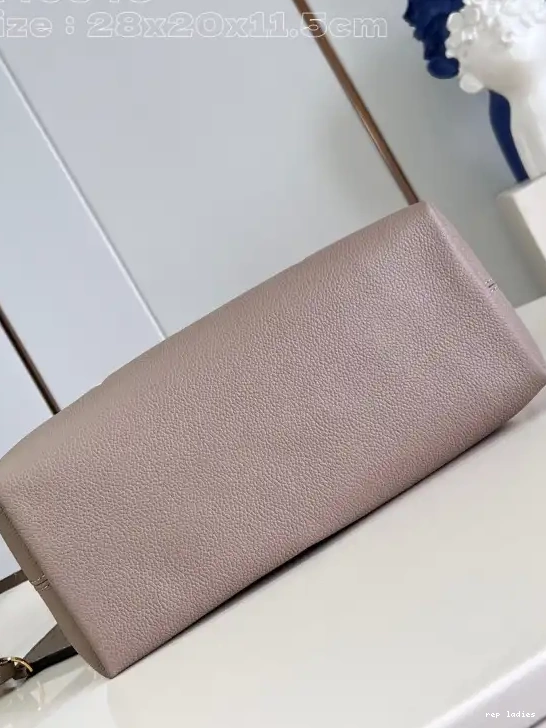 Cheap Bundle-28*20*11.5CM VUITTON Summer LOUIS 0609